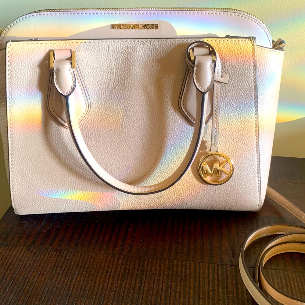 Classy mid-size baby pink Micheal Kors handbag